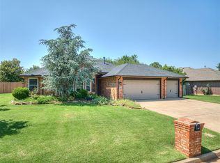 17301 Sunny Hollow Rd, Edmond, OK 73012