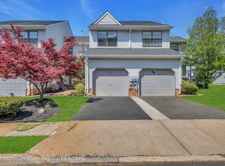 67 Chestnut Way #6-7, Englishtown, NJ 07726