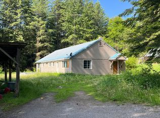 111 Boundary Rd, Metaline, WA 99152