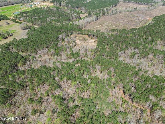 4th image of Lazy Acres Rd