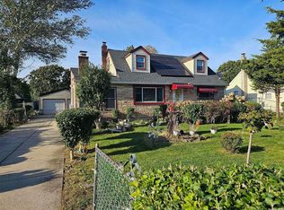 10 Brown St, Riverhead, NY 11901