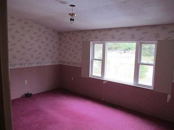 5th image of 2462 Smokey Dr