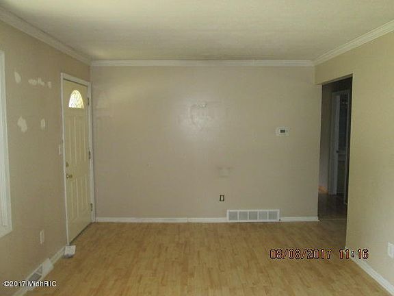 3rd image of 2801 Lee St SW