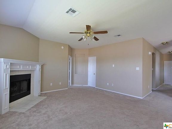 3rd image of 210 Tepee Dr
