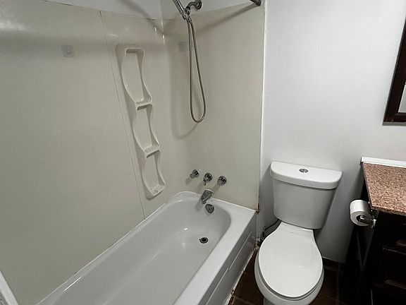 2nd image of 15 Kingscourt Ave #8