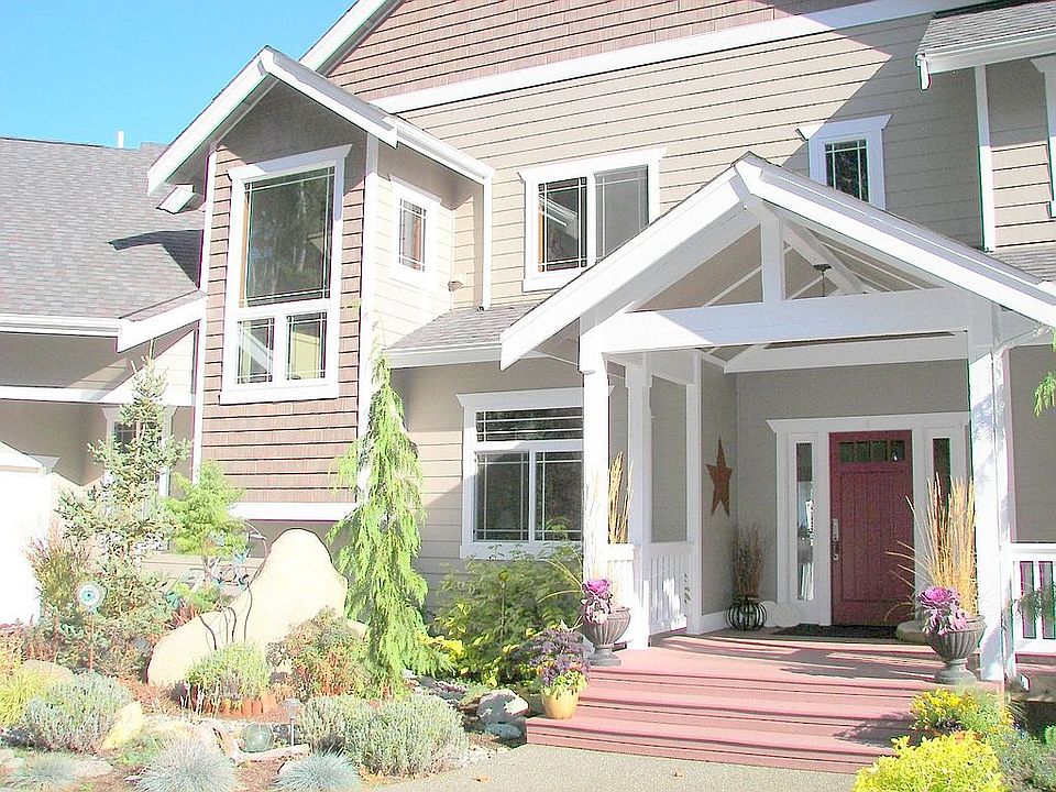 1st image of 970 9th Ave Ct