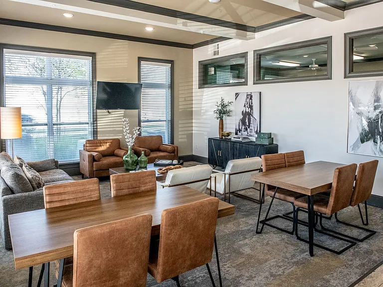 Harbor Island Apartments — Photo 12
