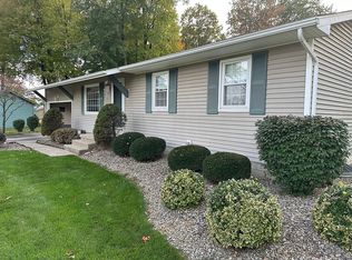 2050 Hemlock Ct, Youngstown, OH