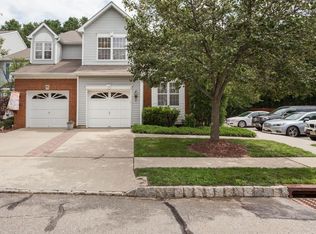 19 Ashley Dr, Old Bridge, NJ 08857
