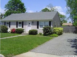 550 Central Ave, Spring Lake, NJ 07762