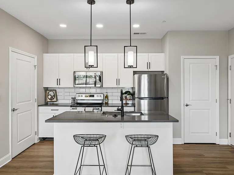 Serene - 2 Bed / 2 Bath - 950 Sq.Ft.