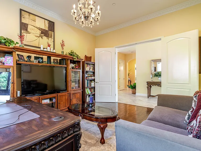 10817 W Stallion Ranch Rd — Photo 11