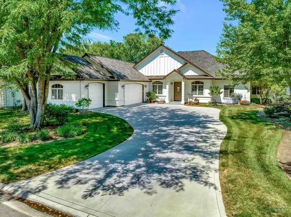 8986 W Beachside Ln, Garden City, ID 83714
