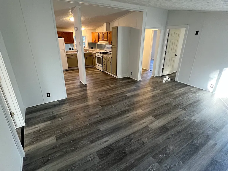 13820 Craft Rd — Photo 3