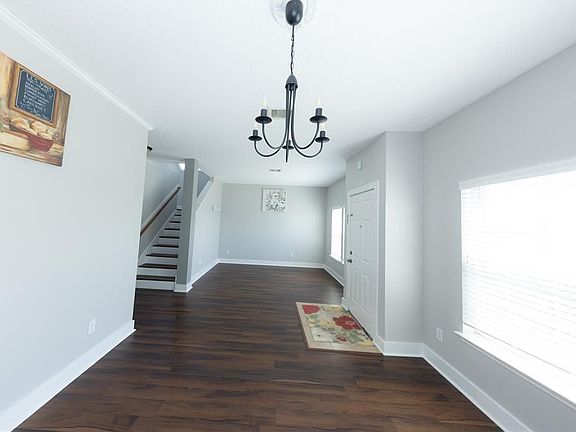 5th image of 20847 Settlers Lake Cir N