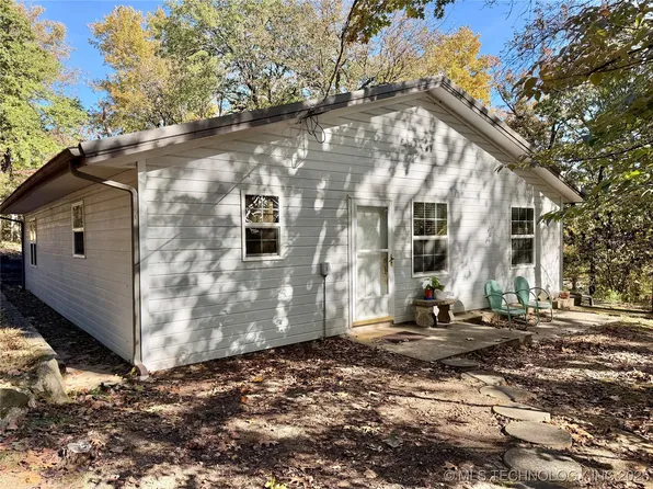 425671 E 1168th Rd, Eufaula, OK 74432