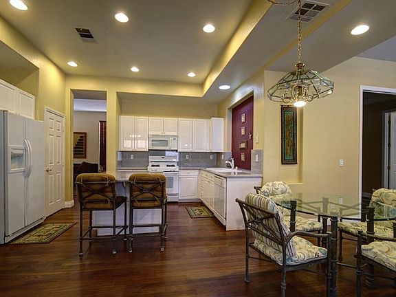 5th image of 40 Castle Creek Ct