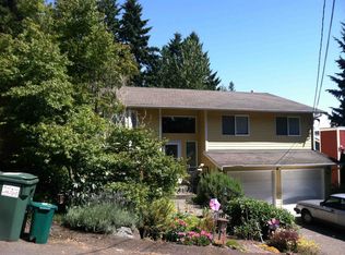 2324 NE 102nd St, Seattle, WA 98125
