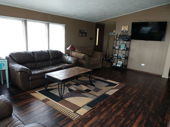 5th image of 1001 Lakeshore Dr