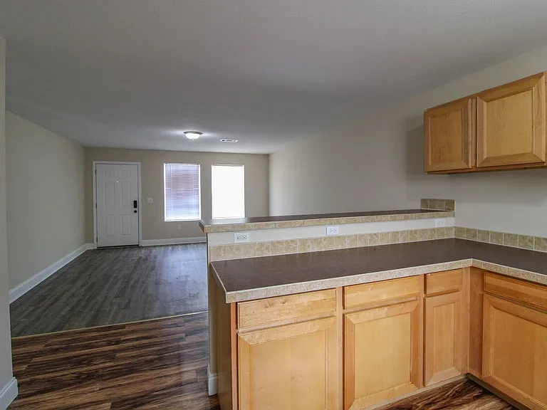 123 Meadows Ln — Photo 8