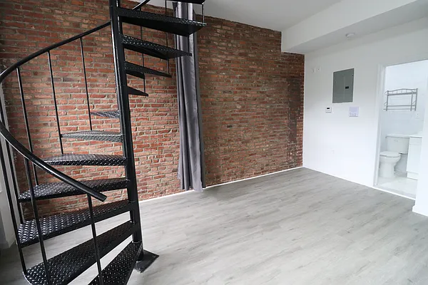Rented by Nest Seekers International | media 4