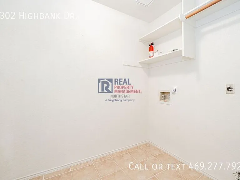 2302 Highbank Dr — Photo 32