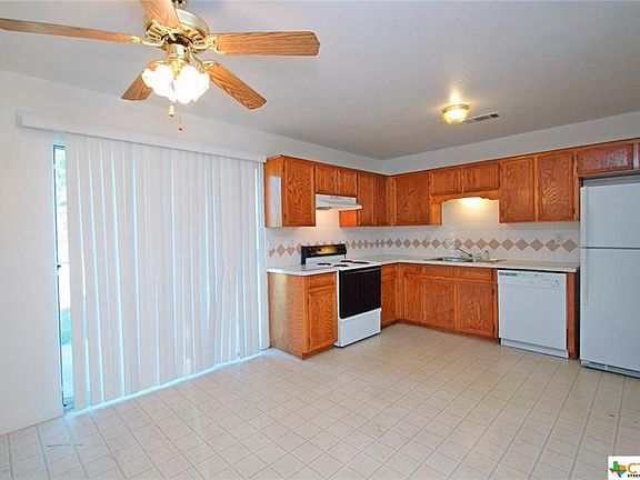 3rd image of 104 Avenue C #Ad