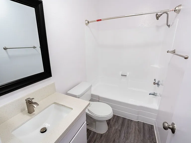 4444 Ensign Avenue — Photo 45