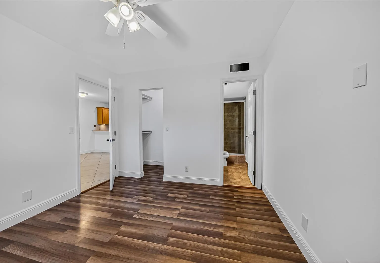2 bed, 2.0 bath, $2,150 — Photo 4