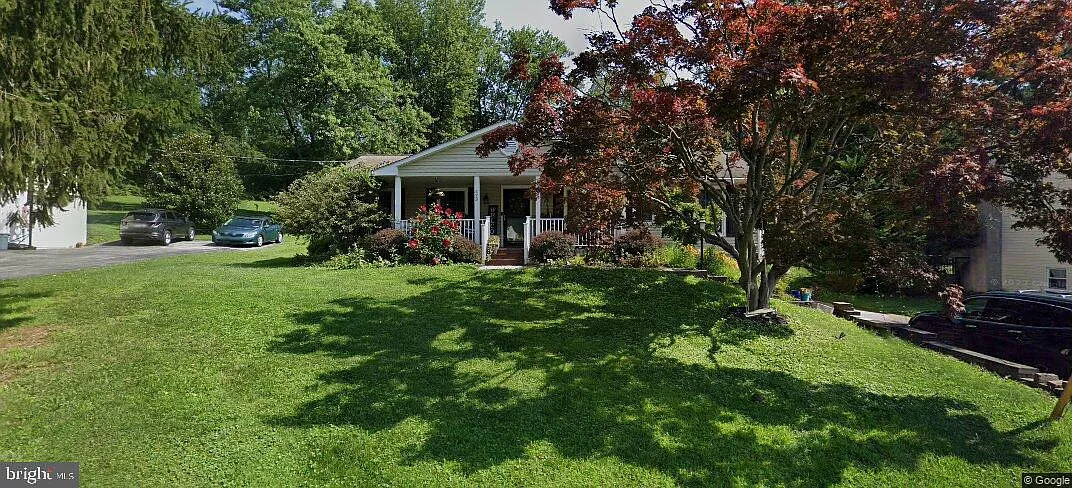 4 bed, 3.0 bath, 3094 sqft, $4,350 — Photo 1