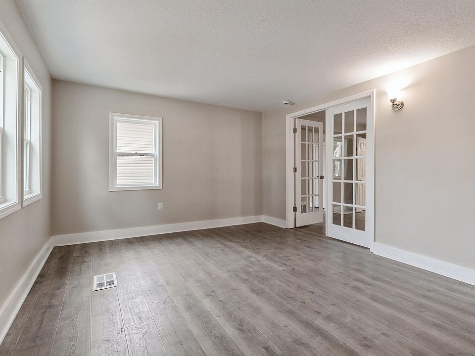 651 2nd Ave S, Clinton, IA 52732 | Zillow