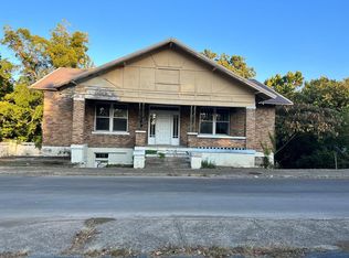 407 N Brewer St, Paris, TN 38242