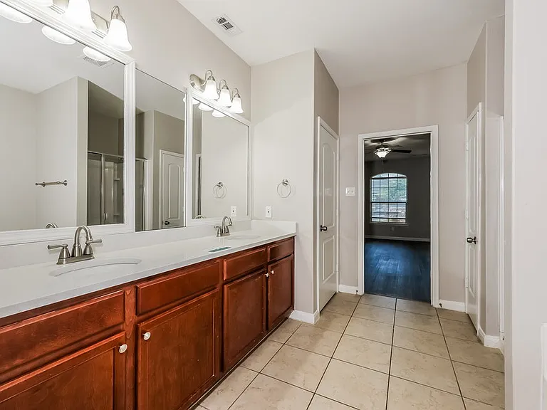 4268 Tower Ln — Photo 12