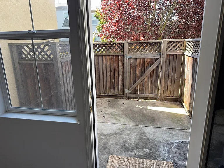 1084 Cottage Ln — Photo 39