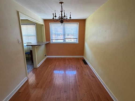 3rd image of 7256 Large St