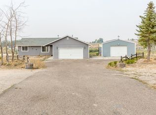 835 White Oak Dr, Spring Creek, NV 89815