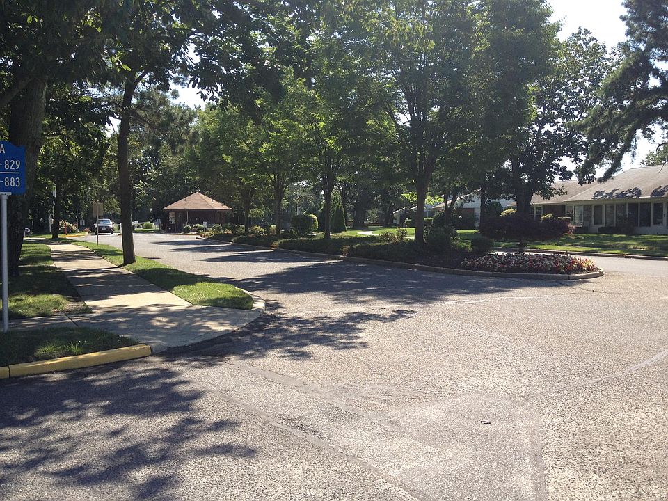 2nd image of 1034 Aberdeen Drive #C