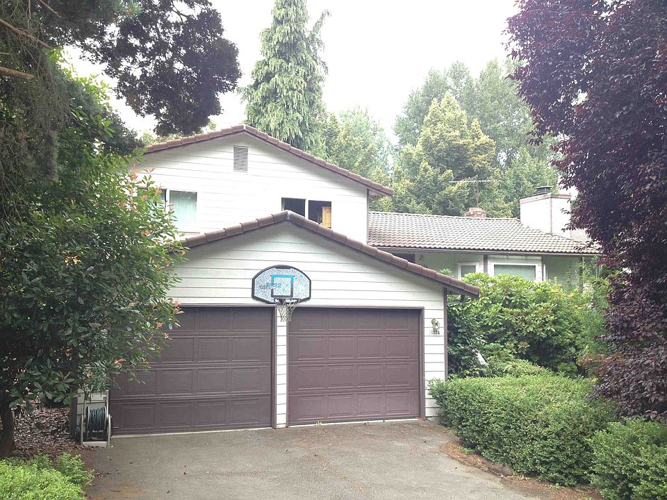 1st image of 10524 Roosevelt Way NE