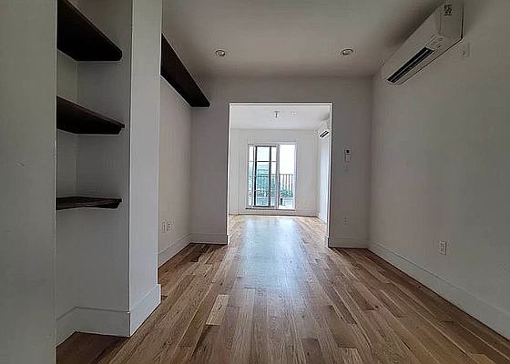 2nd image of 826 Saint Johns Pl #5F