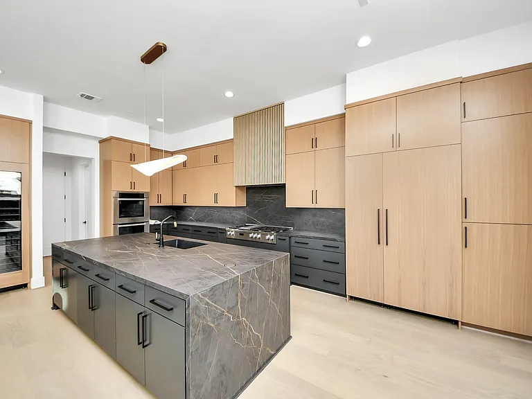 2232 Swift Blvd — Photo 13