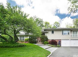 51 Tanners Rd, Great Neck, NY 11020