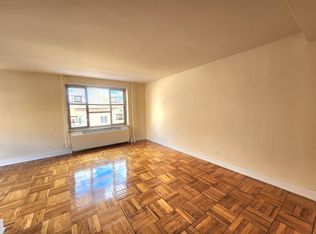 19402 64th Cir #G2, Fresh Meadows, NY 11365