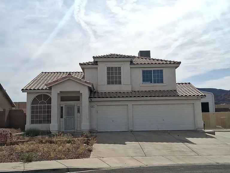 104 Appian Way — Photo 1