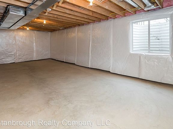 2nd image of 1506 Bennetts Way NW