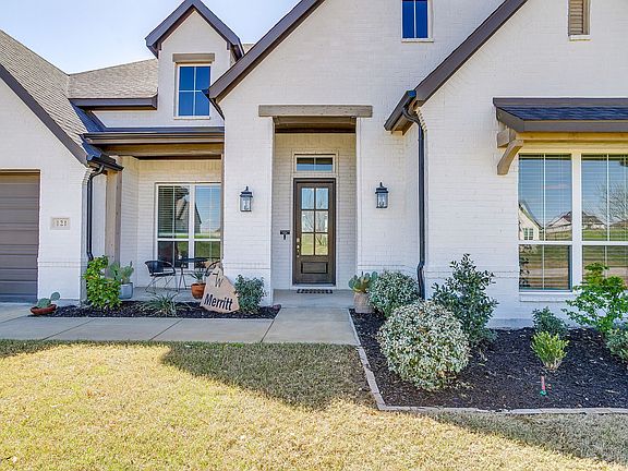 3rd image of 121 Rocky Top Ranch Ln