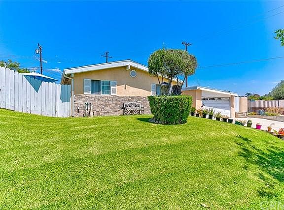 3rd image of 14216 Fonseca Ave