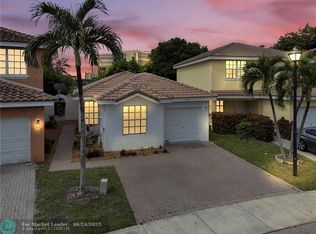 7200 Sienna Ridge Dr, Lauderhill, FL 33319
