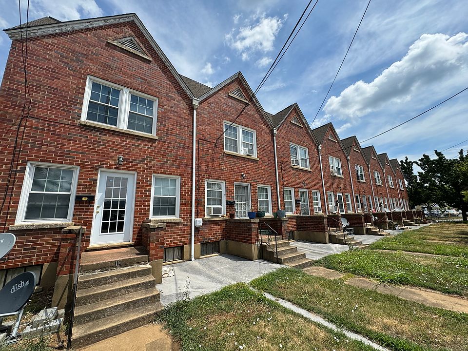 1st image of 120 E 4th St