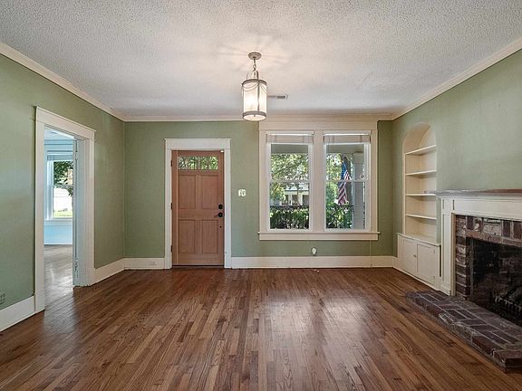 4th image of 196 E Poplar Ave