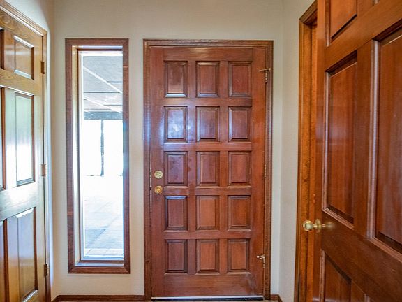 4th image of 1109 Higuera Ave